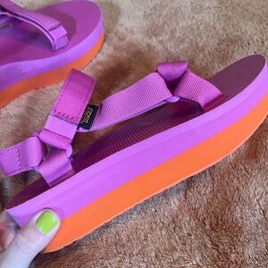 TEVA Flatforms